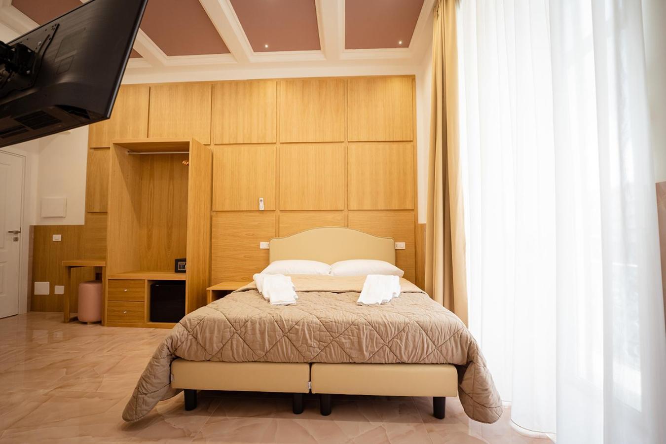 P.C. Boutique Medina H. Napoli Centro, By Clapa Group Hotel ภายนอก รูปภาพ